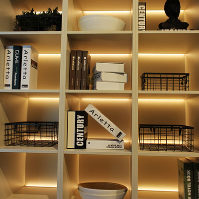Bookshelf-lights